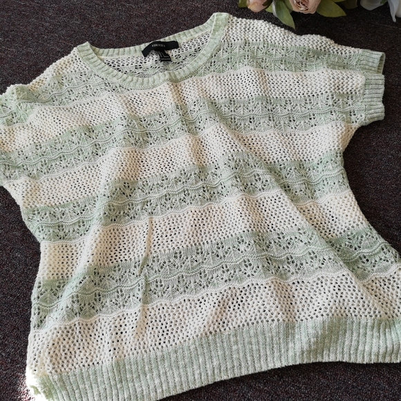 🔴 2/$20 Crochet Shirt - Picture 7 of 12